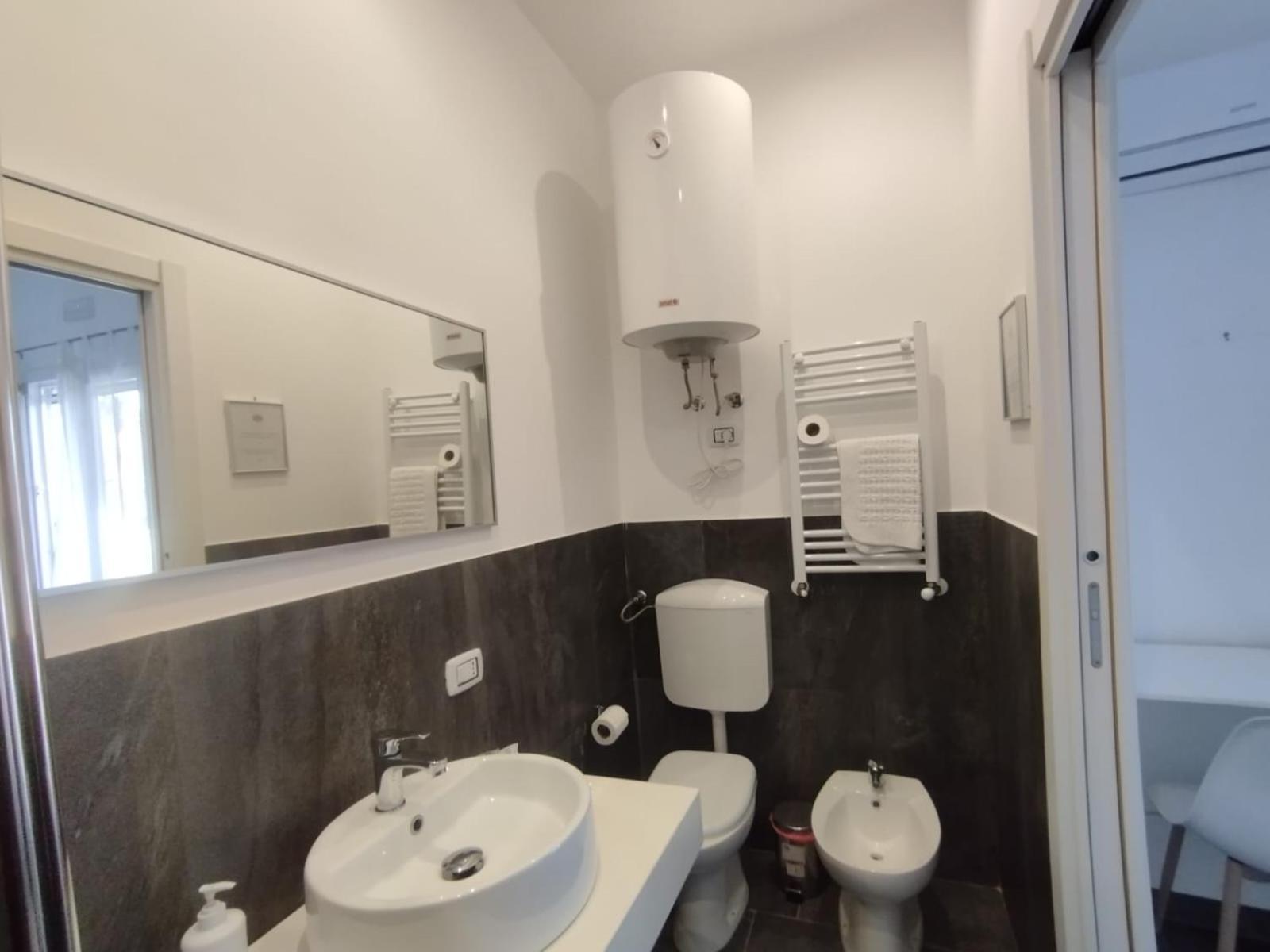 Fiore Di Loto Rooms Carini Dış mekan fotoğraf