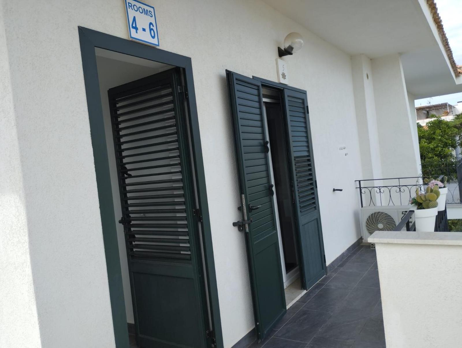 Fiore Di Loto Rooms Carini Dış mekan fotoğraf